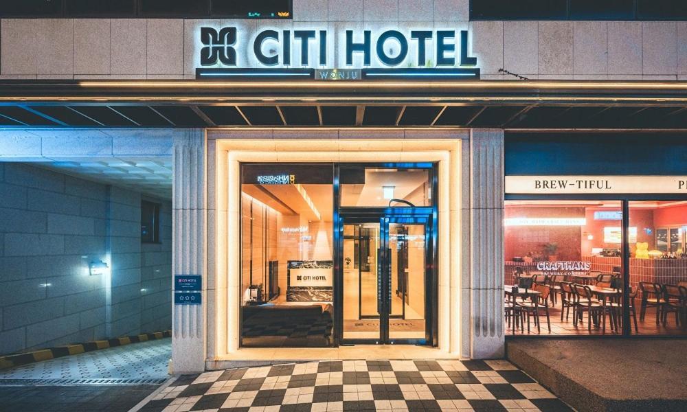 Wonju City Hotel Hyeoksin Экстерьер фото